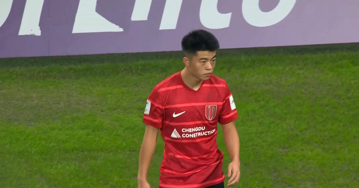 包含赛地聚焦——欧篮联转会期热度飙升，成都蓉城临场应变，信心回归，年轻球员得到机会的词条