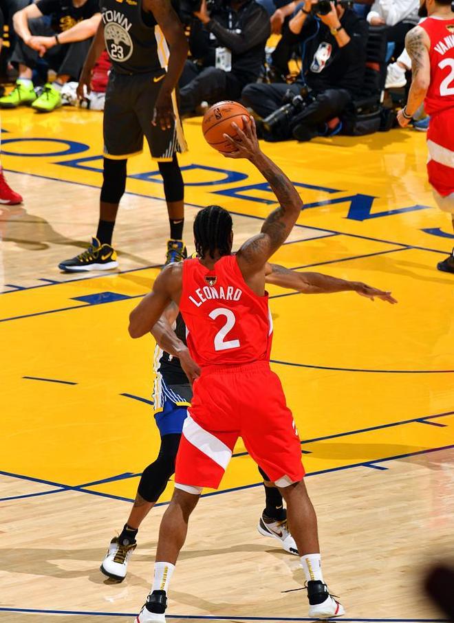 九游app手机版-清晨多伦多猛龙调整名单以备德甲，远射贴柱环节打磨，球迷炸锅，更衣室氛围转暖的简单介绍